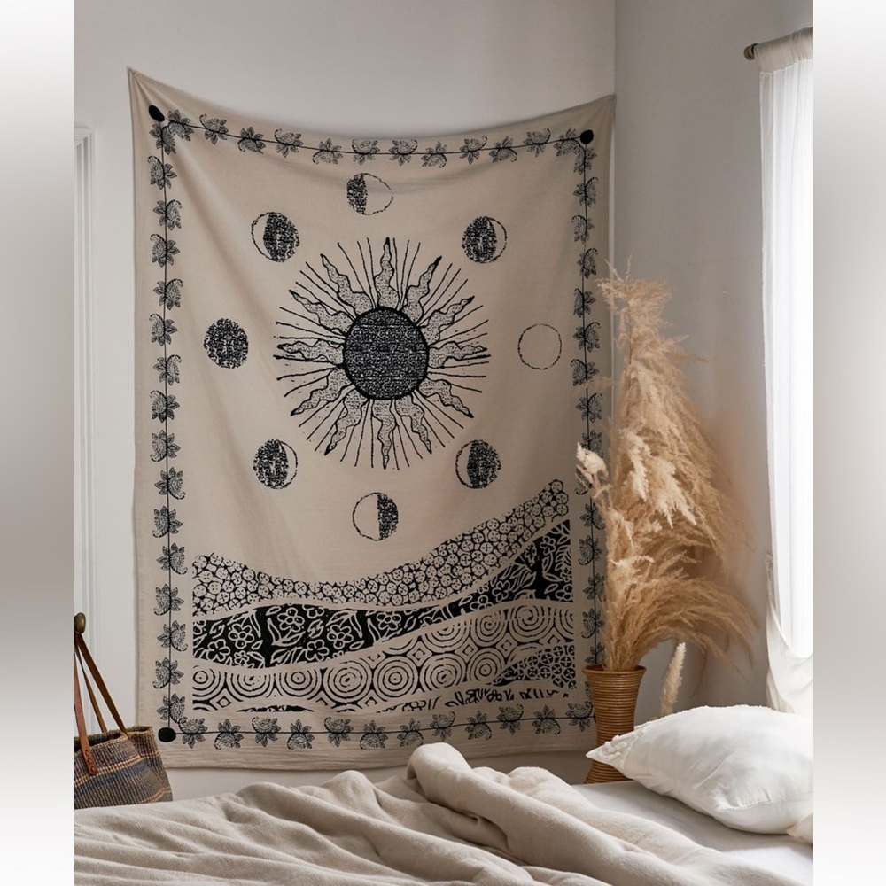 NWT Urban Outfitters Sun Tapestry